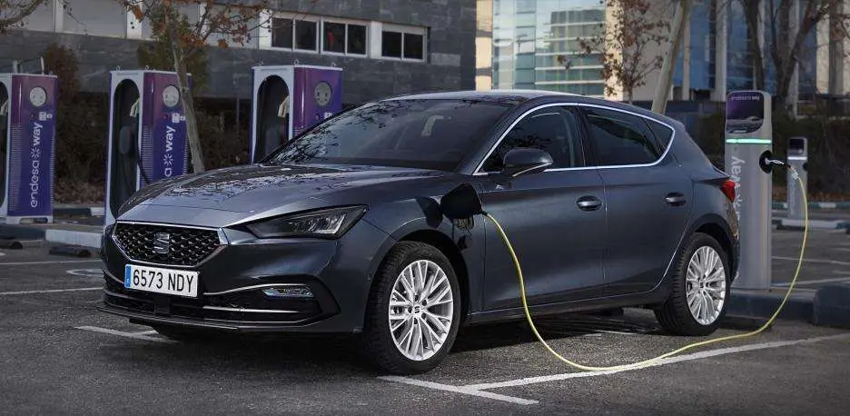 Seat Le&oacute;n hybrid