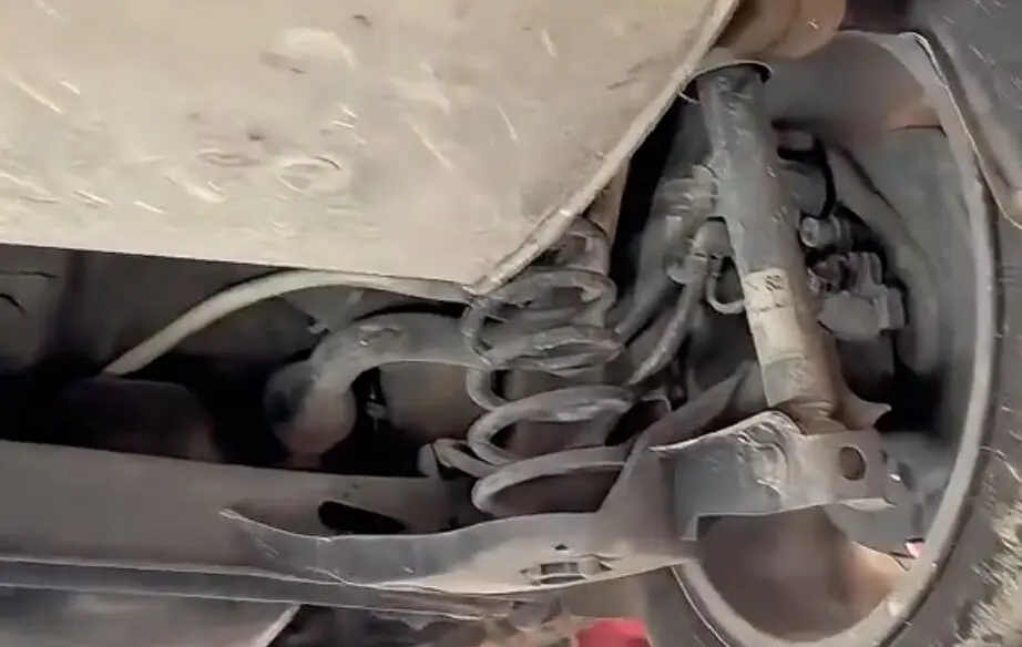 La parte inferior de un Audi