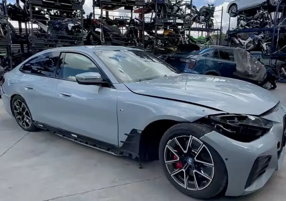 BMW i4