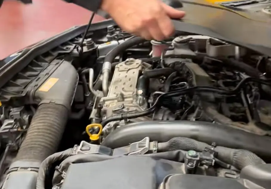 El motor del Mercedes