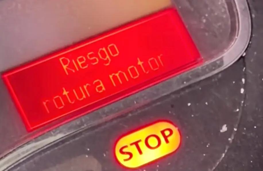 El aviso de motor del Renault