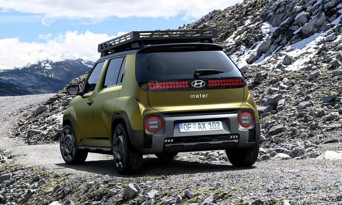 hyundai-inster-cross-trasera