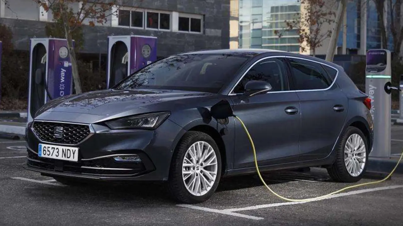 Seat Le&oacute;n hybrid