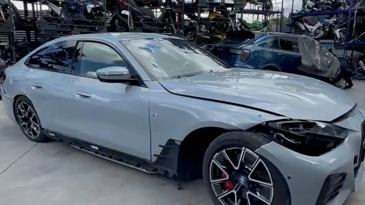 BMW i4