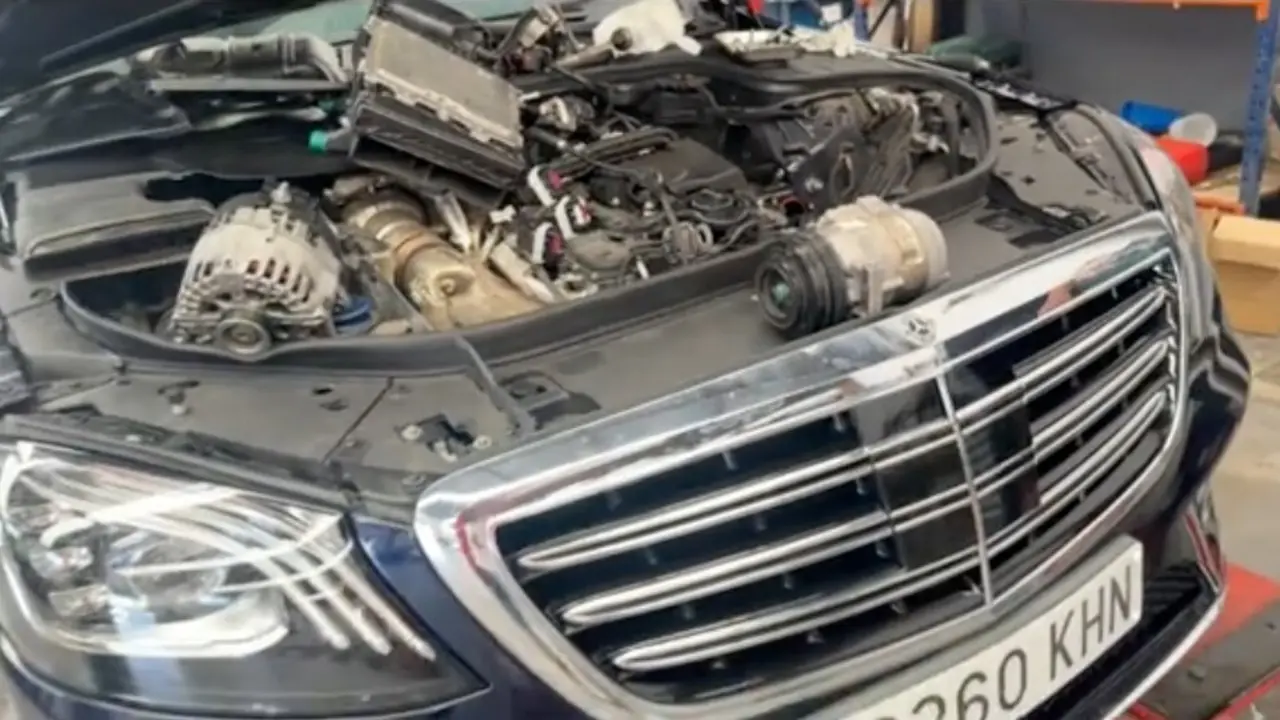El Mercedes Clase S averiado